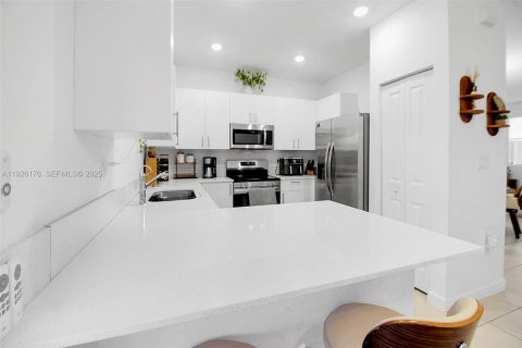 Townhouse in Homestead, Florida 3 bedrooms, 133.97 sq.m. № 1989872 - photo 9