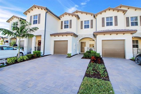 Townhouse in Homestead, Florida 3 bedrooms, 133.97 sq.m. № 1989872 - photo 27