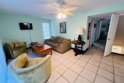 Casa en alquiler en Key Largo, Florida, 3 dormitorios, 145.67 m2 № 1939182 - foto 2