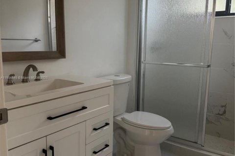 Copropriété à louer à Miami, Floride: 2 chambres, 130.53 m2 № 1956608 - photo 6