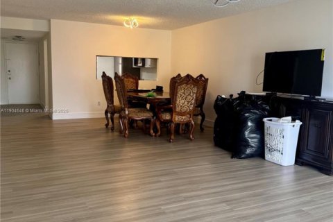 Copropriété à louer à Miami, Floride: 2 chambres, 130.53 m2 № 1956608 - photo 23