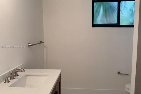 Copropriété à louer à Miami, Floride: 2 chambres, 130.53 m2 № 1956608 - photo 7