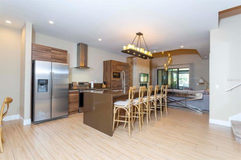 Adosado en venta en Kissimmee, Florida, 4 dormitorios, 218.88 m2 № 2372910 - foto 6