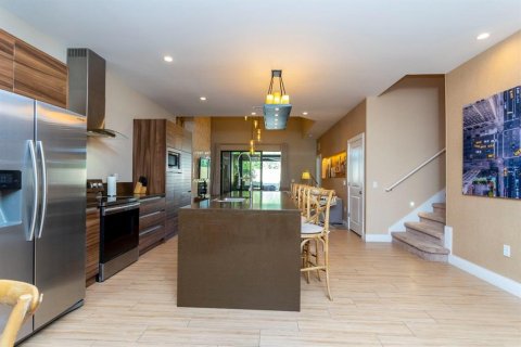 Adosado en venta en Kissimmee, Florida, 4 dormitorios, 218.88 m2 № 2372910 - foto 12