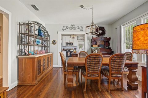 Casa en venta en Tampa, Florida, 2 dormitorios, 104.79 m2 № 2410351 - foto 12