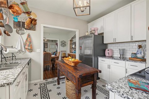 Casa en venta en Tampa, Florida, 2 dormitorios, 104.79 m2 № 2410351 - foto 3
