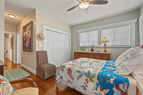 Casa en venta en Tampa, Florida, 2 dormitorios, 104.79 m2 № 2410351 - foto 10