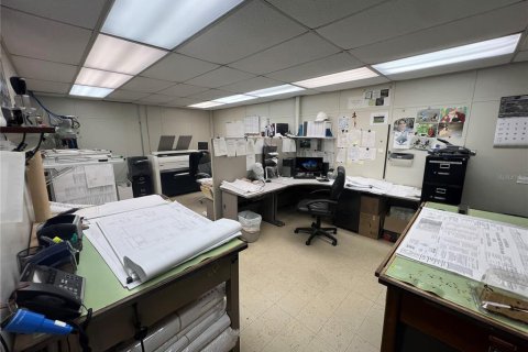 Propiedad comercial en venta en Tampa, Florida, 3957.08 m2 № 1913077 - foto 12