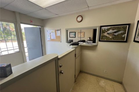 Propiedad comercial en venta en Tampa, Florida, 3957.08 m2 № 1913077 - foto 9