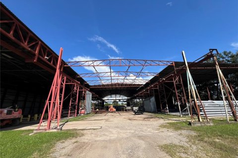 Propiedad comercial en venta en Tampa, Florida, 3957.08 m2 № 1913077 - foto 18