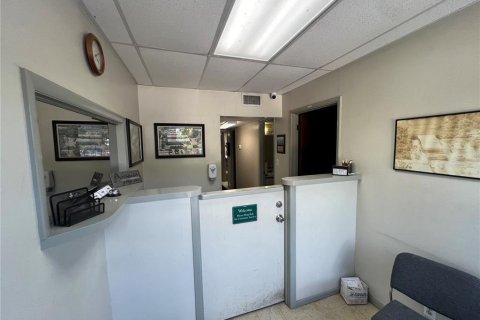 Propiedad comercial en venta en Tampa, Florida, 3957.08 m2 № 1913077 - foto 8