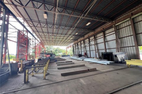 Propiedad comercial en venta en Tampa, Florida, 3957.08 m2 № 1913077 - foto 22