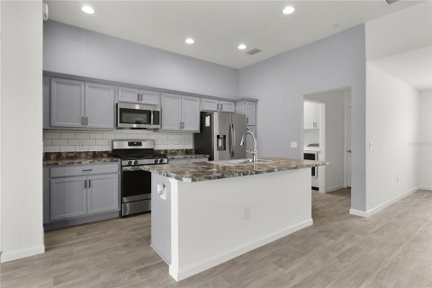 Casa en venta en The Villages, Florida, 3 dormitorios, 137.03 m2 № 1680132 - foto 10
