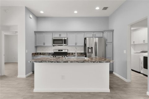 Casa en venta en The Villages, Florida, 3 dormitorios, 137.03 m2 № 1680132 - foto 9