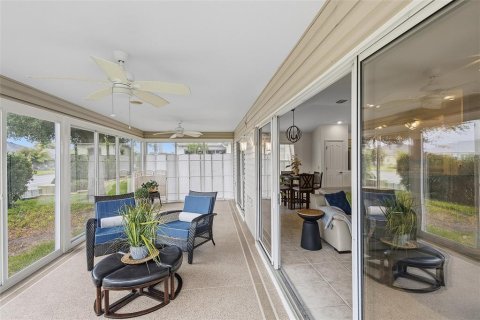 House in The Villages, Florida 3 bedrooms, 185.8 sq.m. № 2236133 - photo 14