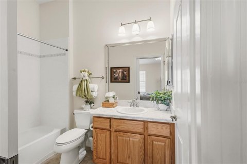House in The Villages, Florida 3 bedrooms, 185.8 sq.m. № 2236133 - photo 27