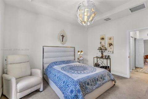 Adosado en venta en Hialeah, Florida, 2 dormitorios, 133.87 m2 № 2058650 - foto 17