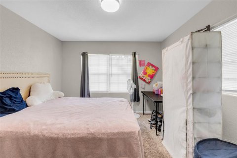 Villa ou maison à vendre à Altamonte Springs, Floride: 4 chambres, 184.13 m2 № 2272942 - photo 19