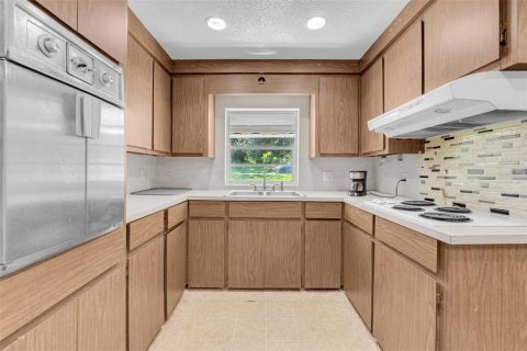 Villa ou maison à vendre à Altamonte Springs, Floride: 4 chambres, 184.13 m2 № 2272942 - photo 12