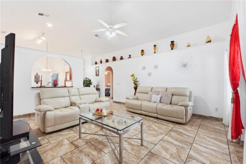 House in Clermont, Florida 4 bedrooms, 183.11 sq.m. № 1805797 - photo 8