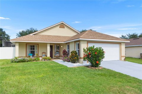 House in Clermont, Florida 4 bedrooms, 183.11 sq.m. № 1805797 - photo 3