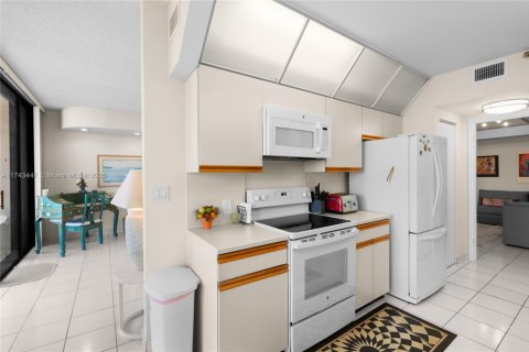 Condominio en venta en Aventura, Florida, 2 dormitorios, 136.57 m2 № 1726352 - foto 12