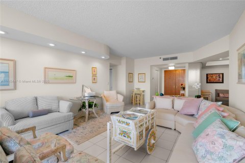 Condominio en venta en Aventura, Florida, 2 dormitorios, 136.57 m2 № 1726352 - foto 16