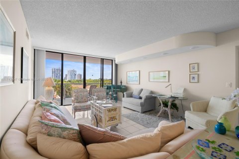 Condominio en venta en Aventura, Florida, 2 dormitorios, 136.57 m2 № 1726352 - foto 1