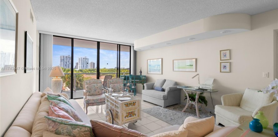 Condominio en Aventura, Florida, 2 dormitorios  № 1726352
