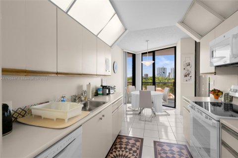 Condominio en venta en Aventura, Florida, 2 dormitorios, 136.57 m2 № 1726352 - foto 9