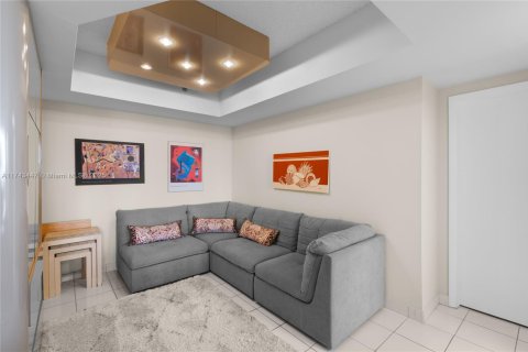 Condominio en venta en Aventura, Florida, 2 dormitorios, 136.57 m2 № 1726352 - foto 15
