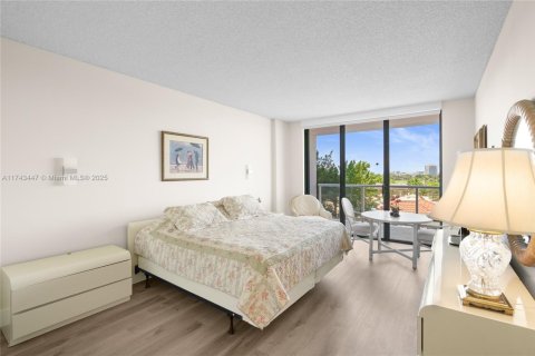 Condominio en venta en Aventura, Florida, 2 dormitorios, 136.57 m2 № 1726352 - foto 21