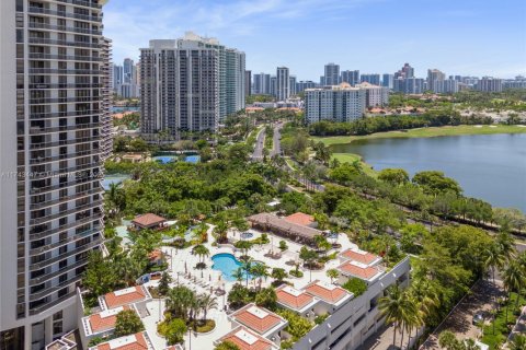 Condominio en venta en Aventura, Florida, 2 dormitorios, 136.57 m2 № 1726352 - foto 5