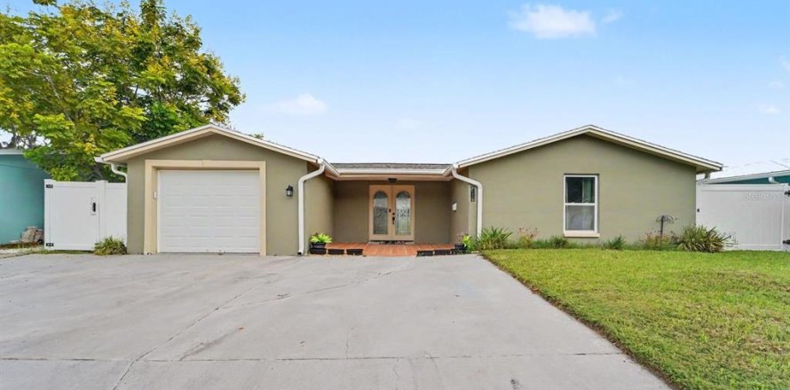 Casa en New Port Richey, Florida 2 dormitorios, 103.31 m2 № 2385647