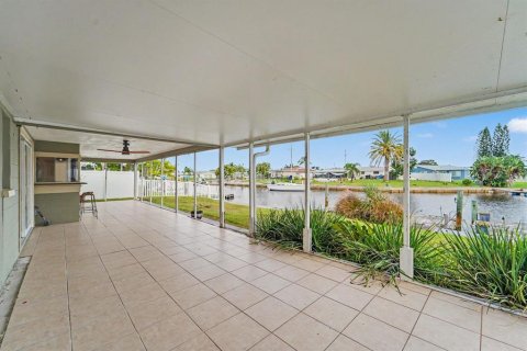 Casa en venta en New Port Richey, Florida, 2 dormitorios, 103.31 m2 № 2385647 - foto 20