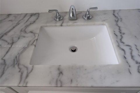 Снять в аренду квартиру в Норт-Майами, Флорида 2 спальни, 106.47м2, № 2024531 - фото 7