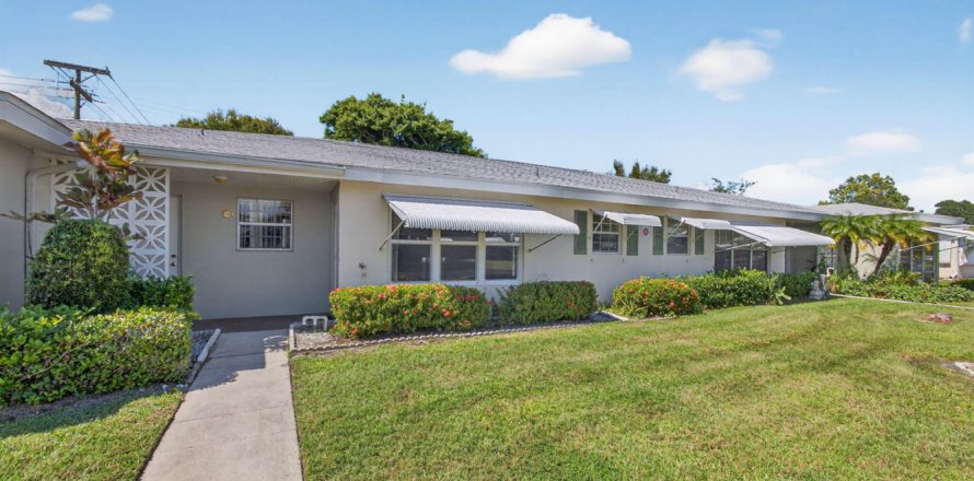 Condominio en St. Lucie, Florida, 2 dormitorios  № 2077695