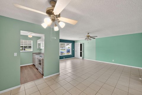 Condominio en venta en St. Lucie, Florida, 2 dormitorios, 104.05 m2 № 2077695 - foto 4