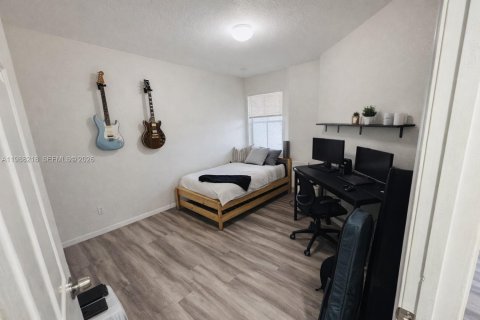 Townhouse in Miramar, Florida 3 bedrooms, 121.33 sq.m. № 2062836 - photo 11