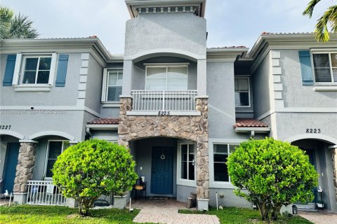 Townhouse in Miramar, Florida 3 bedrooms, 121.33 sq.m. № 2062836 - photo 16