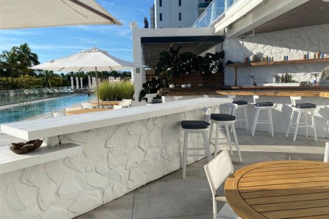 Condo in Miami Beach, Florida  № 2053112 - photo 28