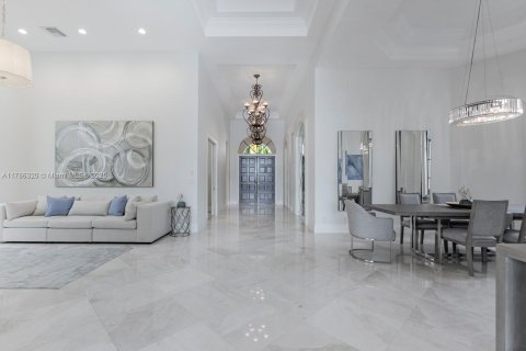 House in Boca Raton, Florida 4 bedrooms, 316.98 sq.m. № 1737479 - photo 14