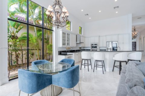 House in Boca Raton, Florida 4 bedrooms, 316.98 sq.m. № 1737479 - photo 6