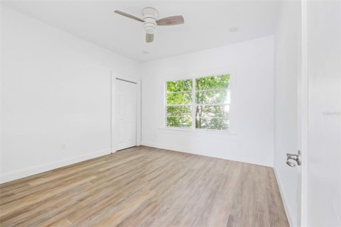 House in Winter Haven, Florida 3 bedrooms, 126.44 sq.m. № 1601949 - photo 26