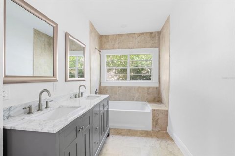 House in Winter Haven, Florida 3 bedrooms, 126.44 sq.m. № 1601949 - photo 30
