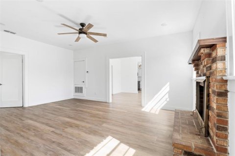 House in Winter Haven, Florida 3 bedrooms, 126.44 sq.m. № 1601949 - photo 4