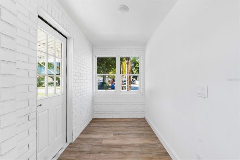 House in Winter Haven, Florida 3 bedrooms, 126.44 sq.m. № 1601949 - photo 3