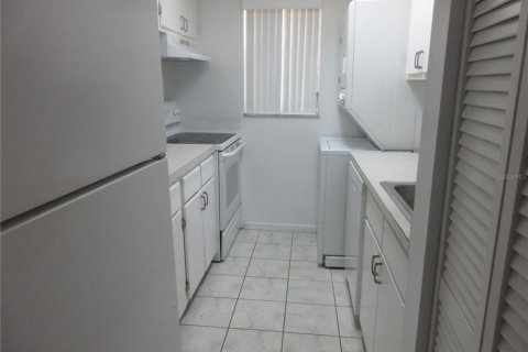 Condo in Ocala, Florida, 2 bedrooms  № 2213606 - photo 3