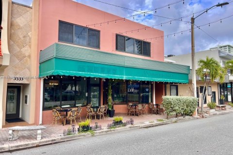 Commercial property in Fort Lauderdale, Florida № 2076800