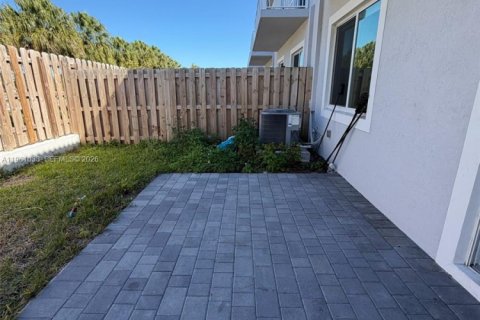 Adosado en alquiler en Homestead, Florida, 4 dormitorios, 166.3 m2 № 2080778 - foto 8